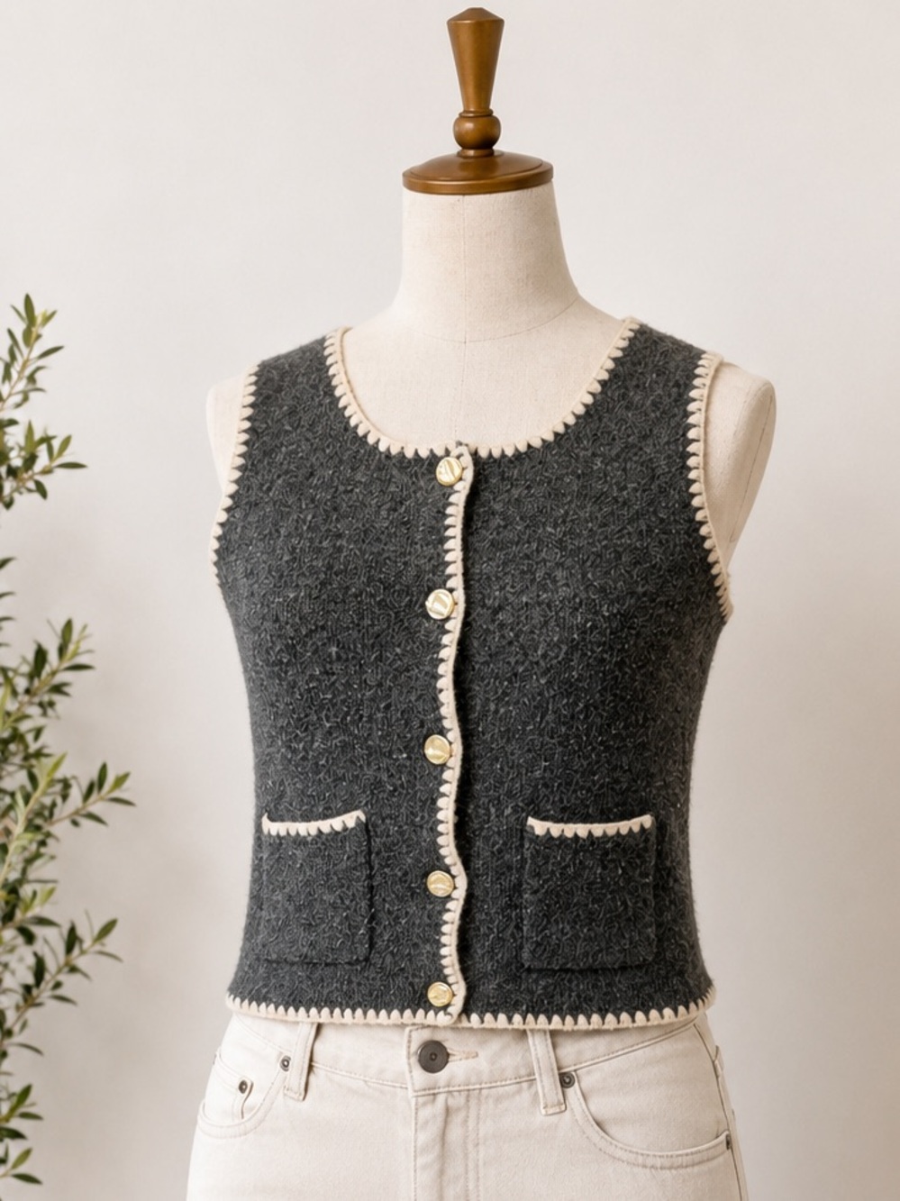 Song of Style Gray Knit Vest with Cream Scalloped Trim